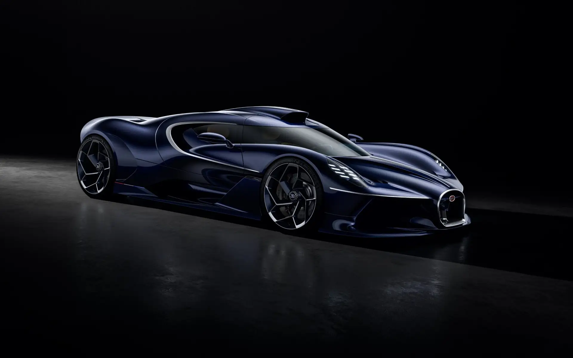 Bugatti продолжает прощаться с легендарным W16 — новым финальным проектом стал единственный в мире D
