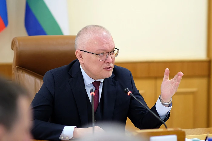 Губернатор Соколов потребовал четко информировать жителей о плановых отключениях воды летом

В Киров