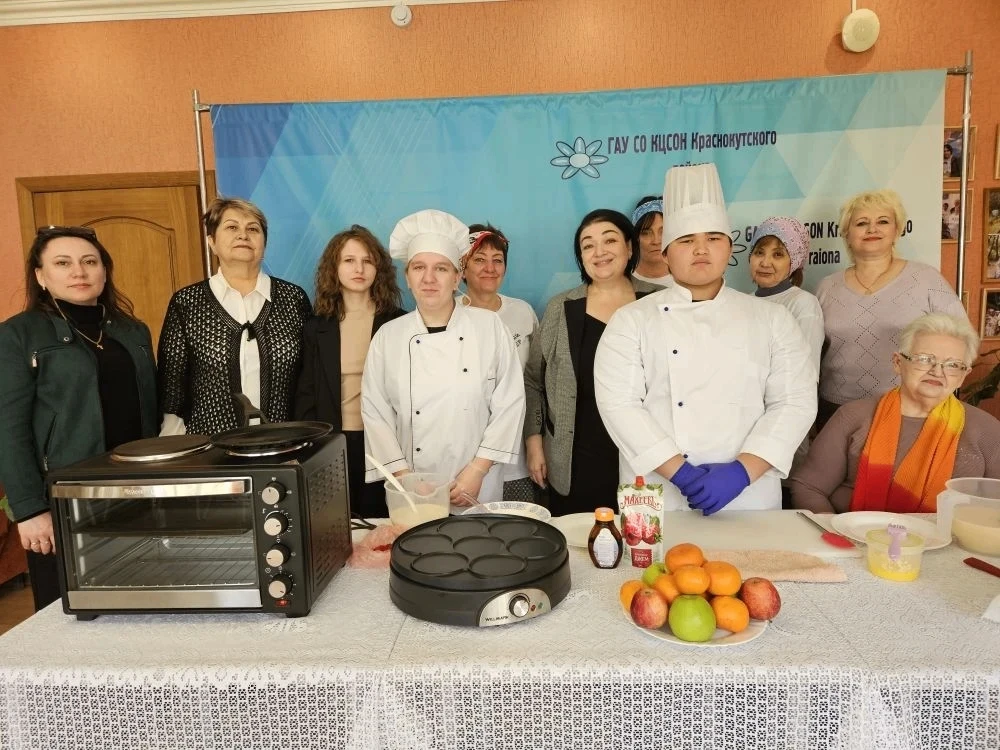 На территории КЦСОН Краснокутского района состоялся мастер-класс в рамках акции «Традиц...