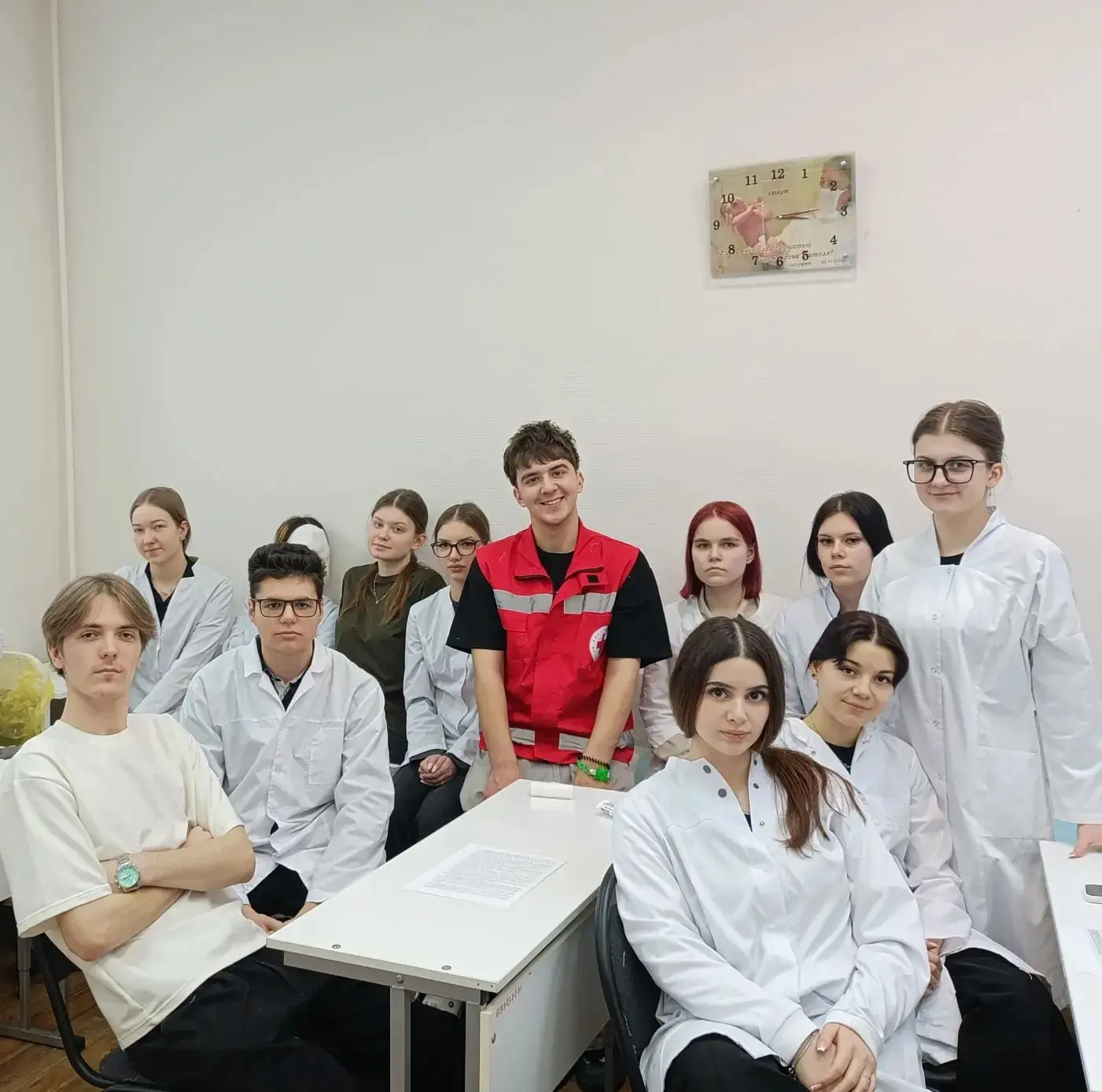 В МАОУ СОШ № 5 состоялось практическое занятие по первой помощи для учащихся медицинского класса. 💯В