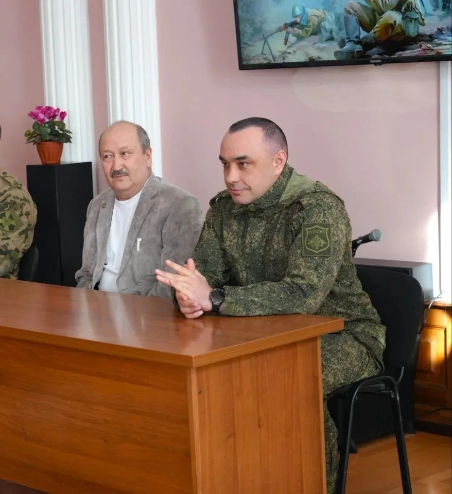 Героями не рождаются – героями становятся 🇷🇺⁣ 13 февраля в Центральной городской библиотеке имени В.