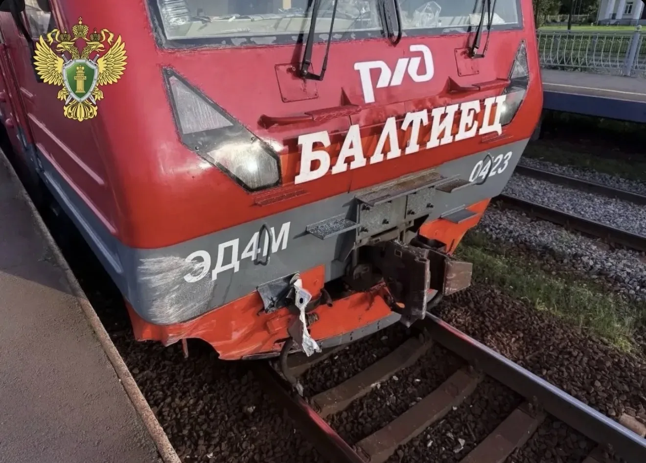 Петербурженка пострадала в ДТП на железнодорожном переезде в Красносельском районе.