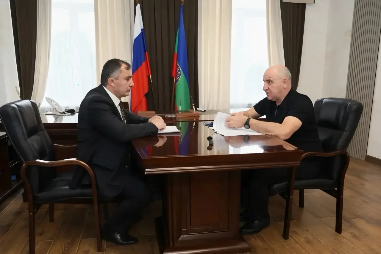 Сегодня с рабочей поездкой посетил Карачаевский городской округ. В ходе встречи с мэром...