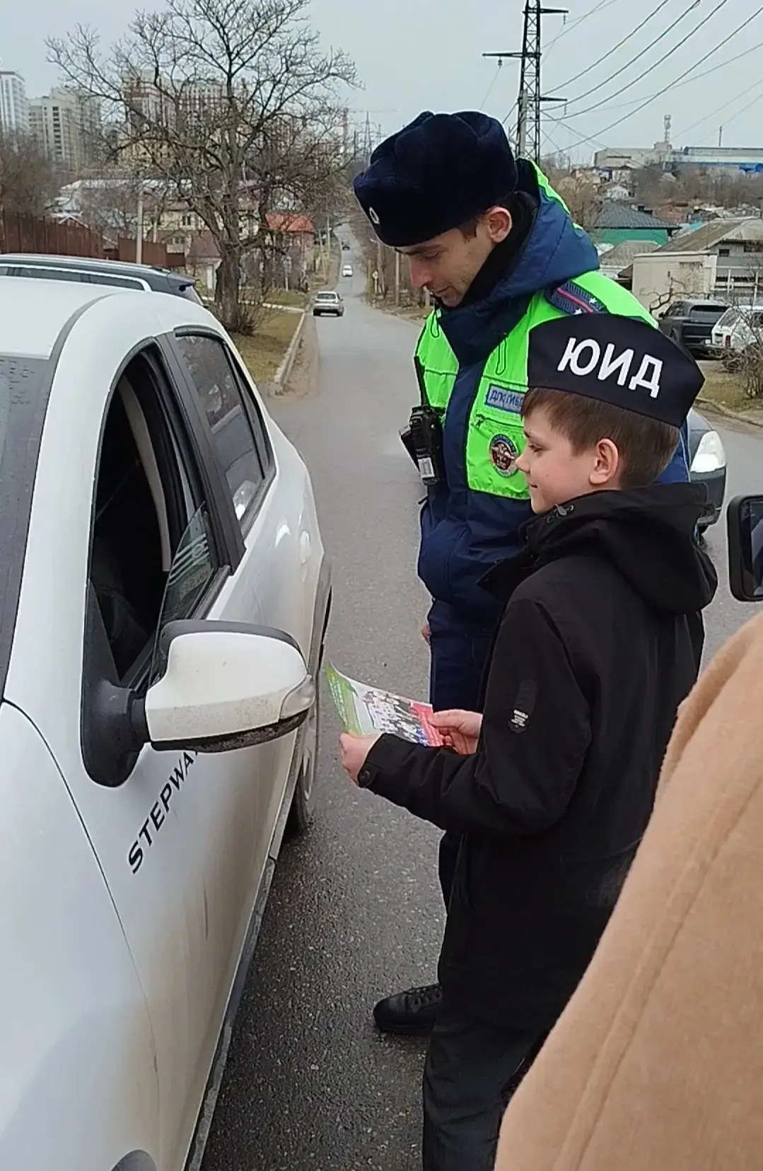 🚔🌷В преддверии Международного женского дня сотрудники Госавтоинспекции совместно с отрядами юных инс