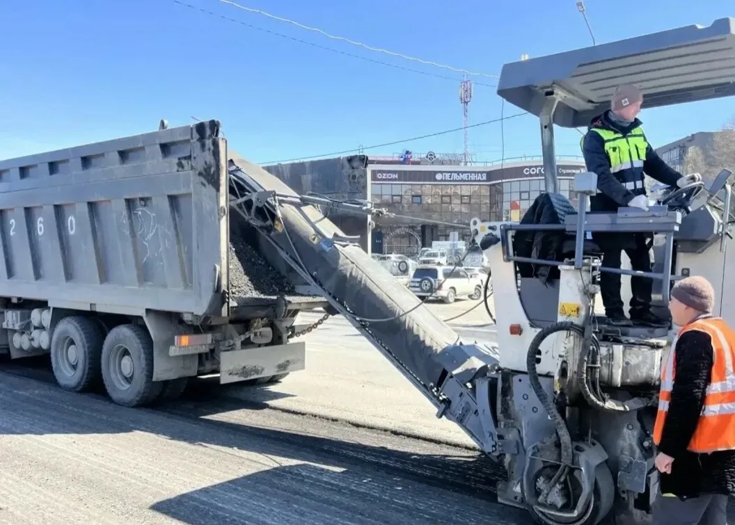 🚜 Дорожники перешли на круглосуточный ремонт участка федеральной трассы в Петропавловске  Речь идет 