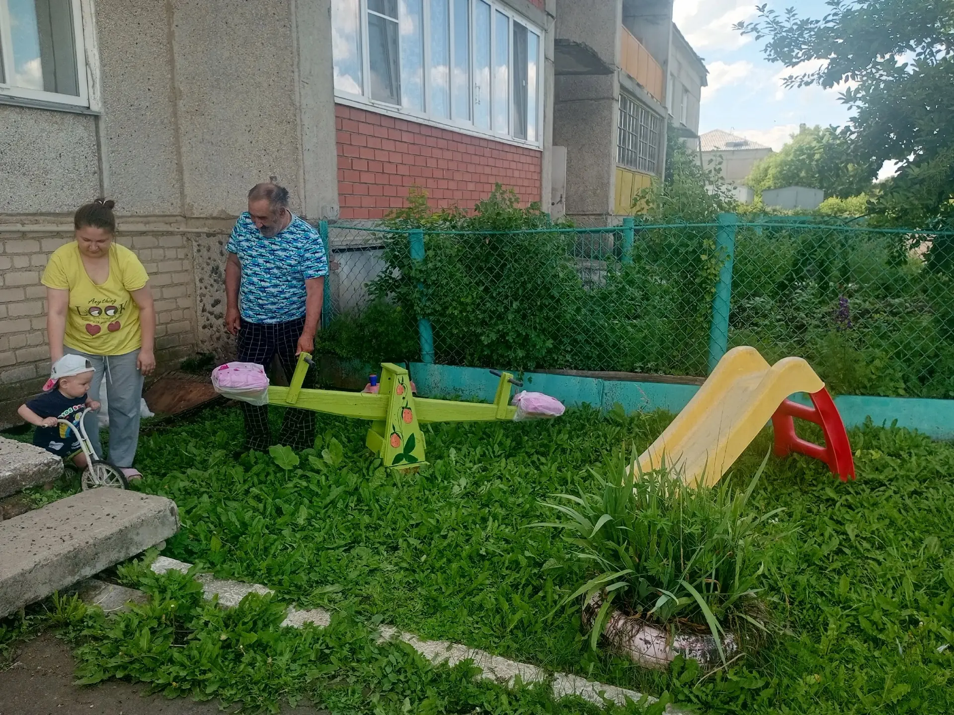 Площадка своими руками 👍🏻

☀️ Лето – идеальное время для активных развлечений и игр детей на свеже