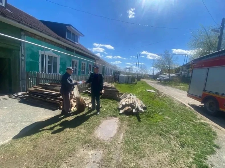 Спасатели МЧС напоминают о правилах пожарной безопасности