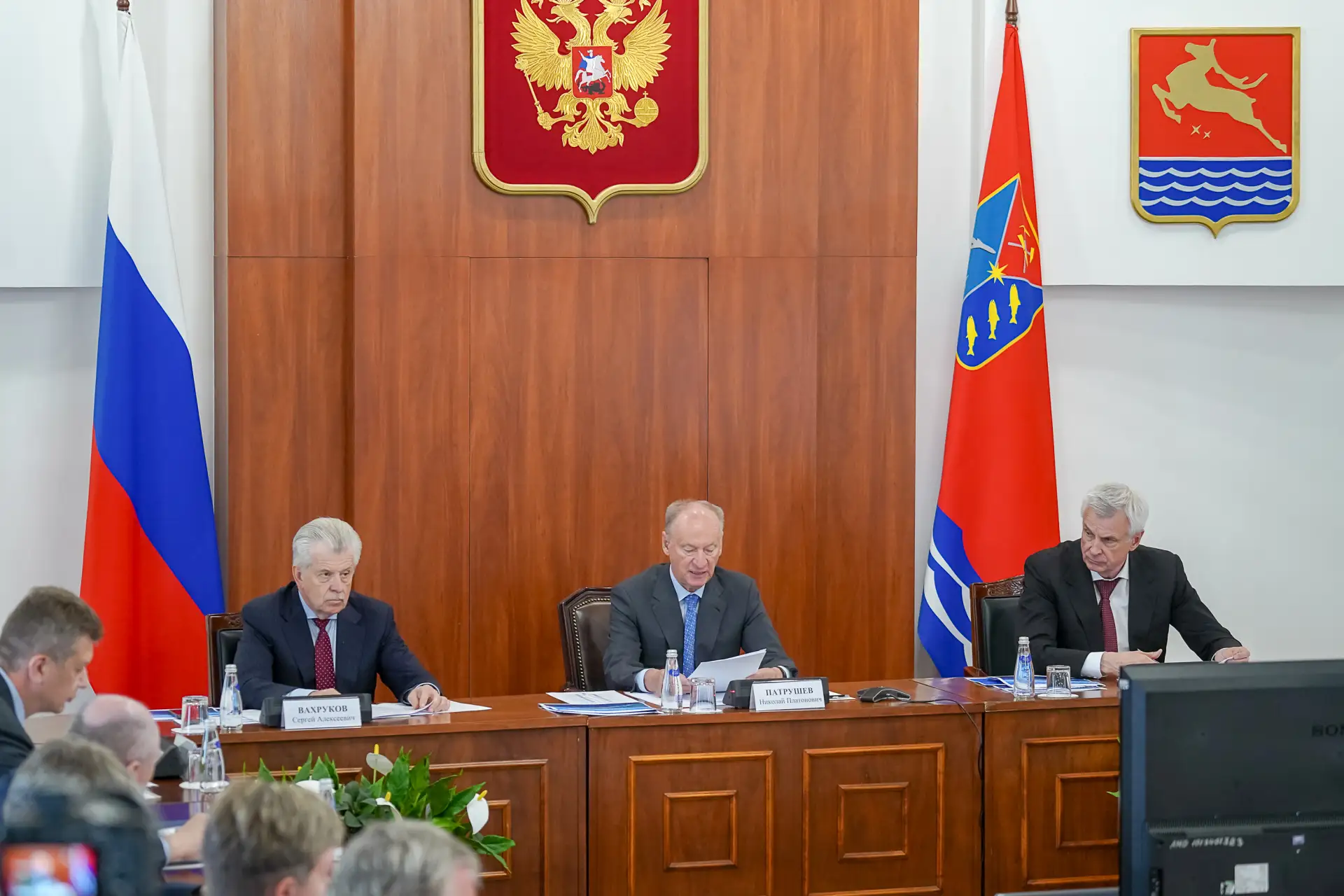 С рабочим визитом Магадан посетил помощник Президента России, председатель Морской коллегии Николай 
