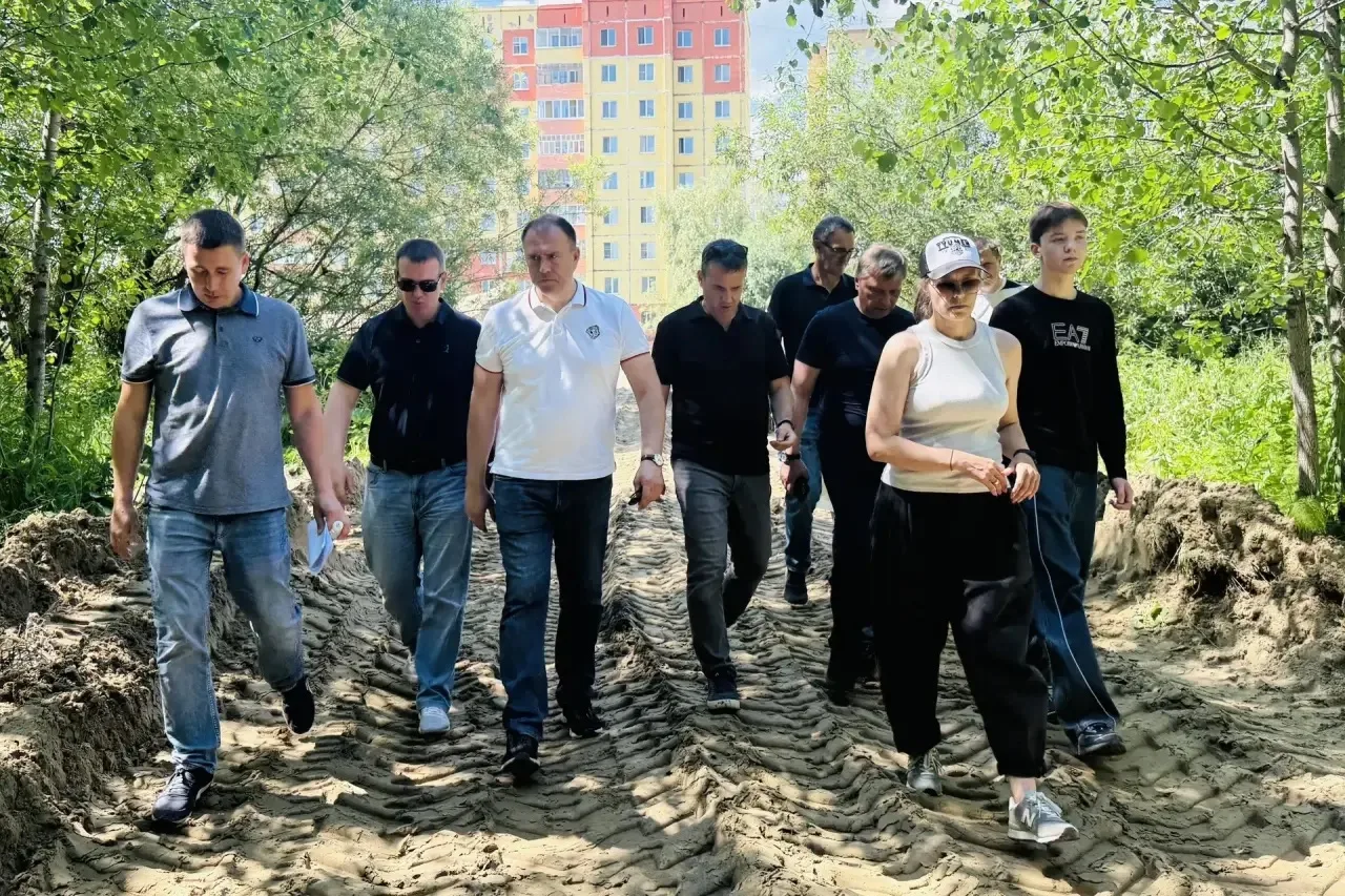 Вместе с главой города Петром Вагиным выехали на стройплощадки в рамках «Тобольск настоящий».

Перва