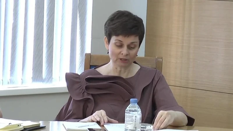 Летняя оздоровительная кампания продолжается.

В детских оздоровительных центрах и лагерях подходит 