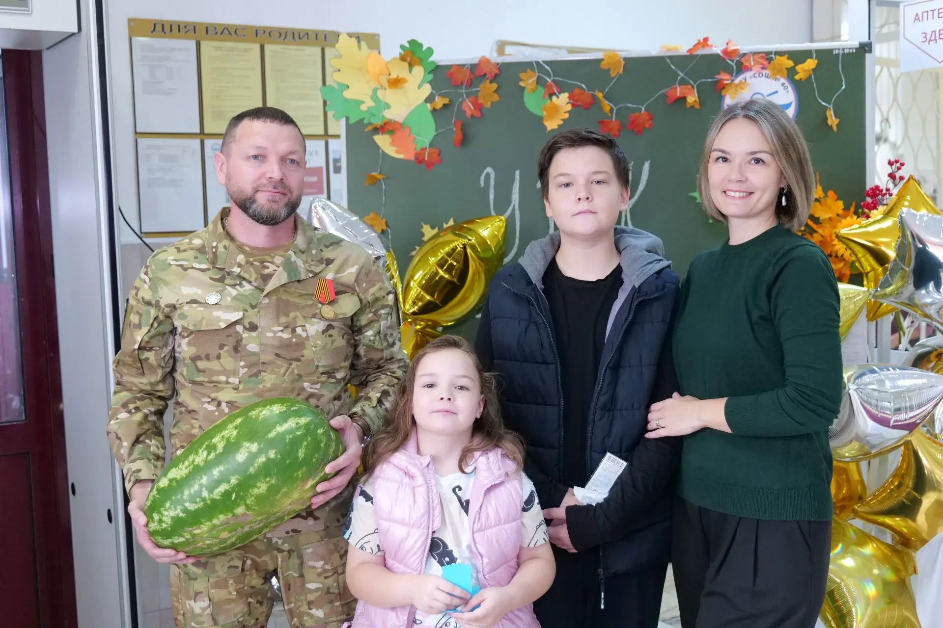 Участник СВО Сергей Ванюшин пришёл на выборы всей семьёй