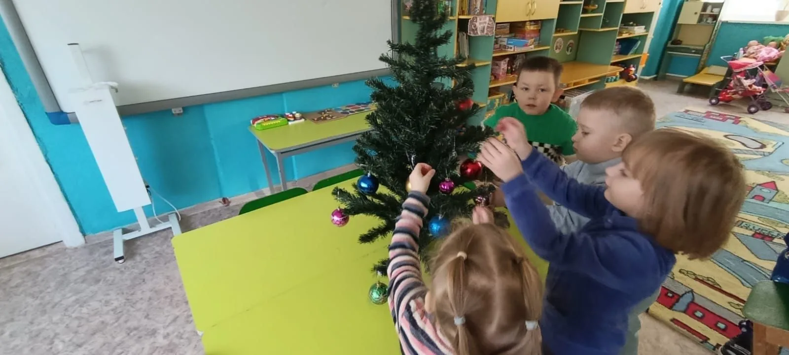 🎄🎉🌟 В предвкушении волшебства...Оформление детского сада к Новому году - это особое волшебство, с