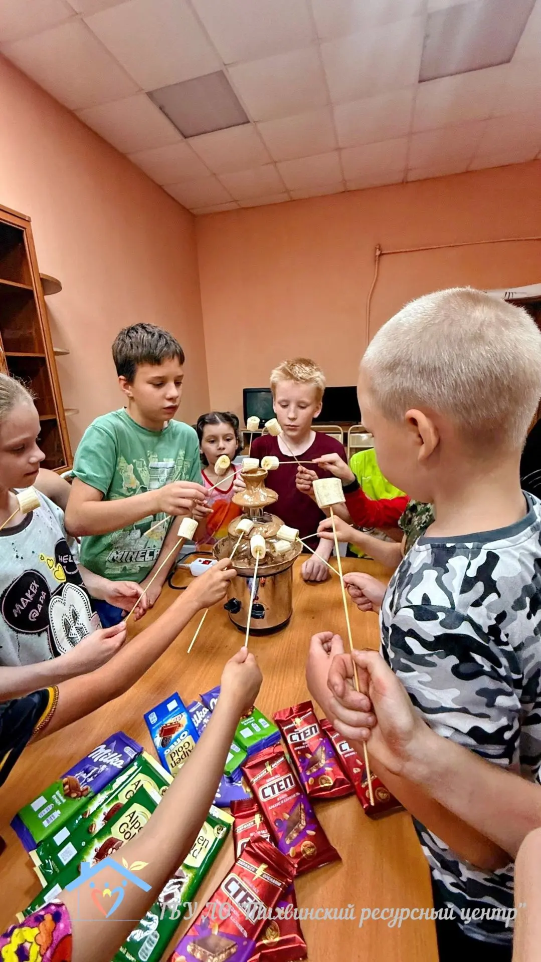 Сладкий сюрприз в ДТС «Пушкинский»: шоколадный фонтан к Международному дню шоколада.
⁣
В ДТС «Пушкин