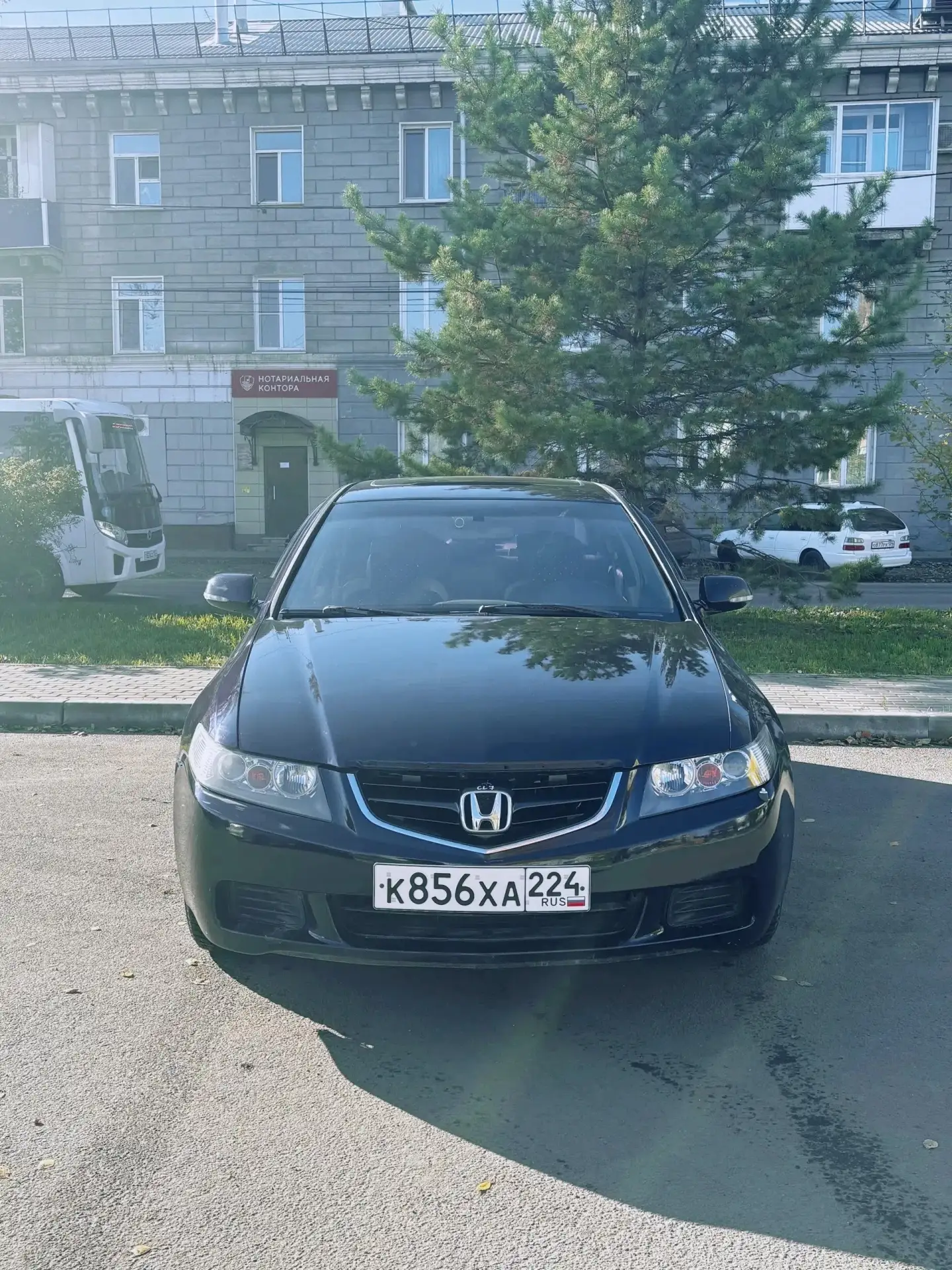 Продам Honda accord 2003г. , 2.4л. , 190л.с. , АТ в отличном состоянии.