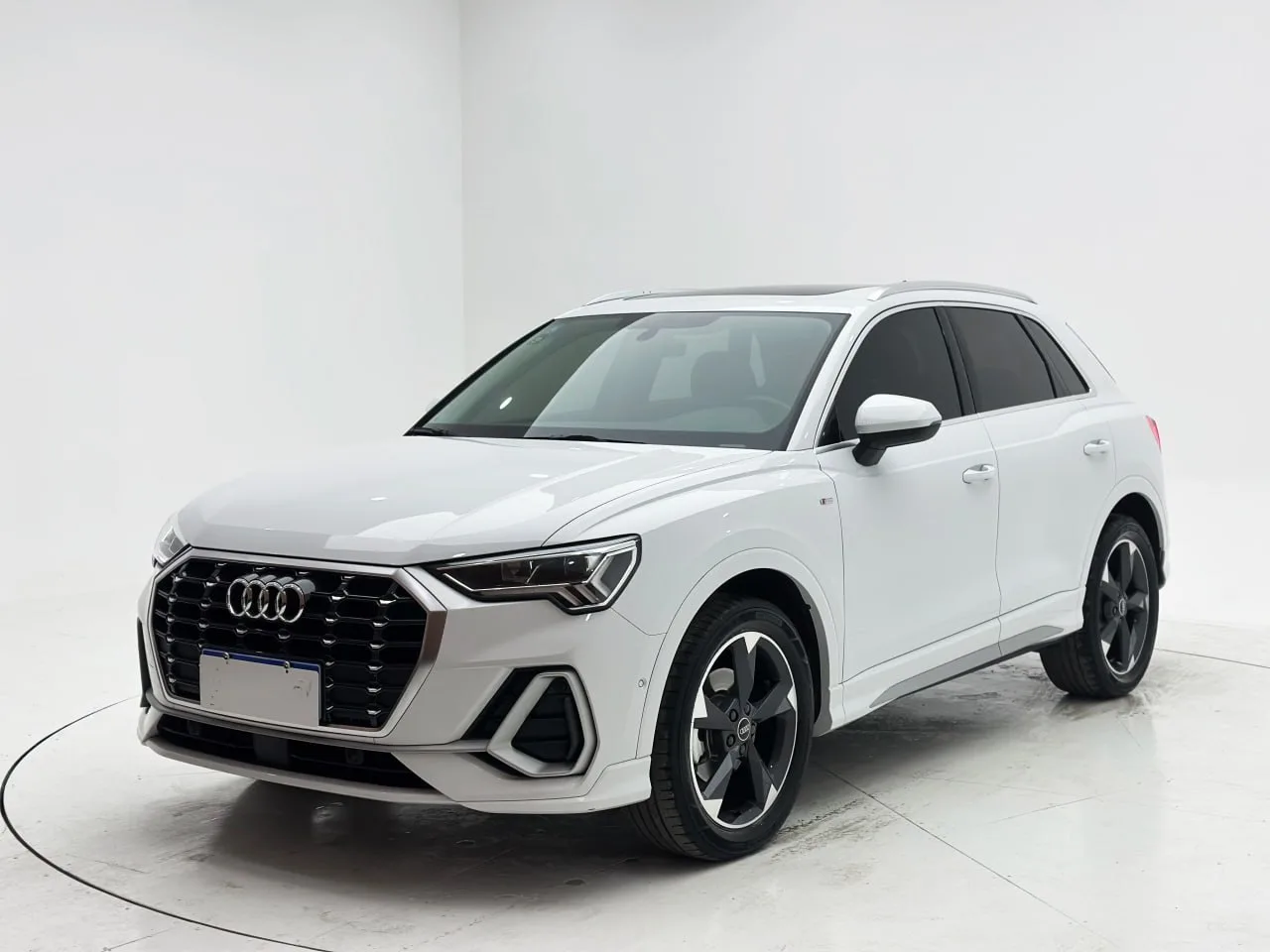 Audi Q3 2022 Model 35 TFSI Fashion Dynamic
