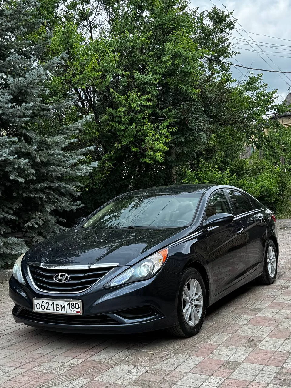 HYUNDAI Sonata , год 2010, объем двигателя 2.4, атмосферник. Автомобиль полностью обслужен. Машина б