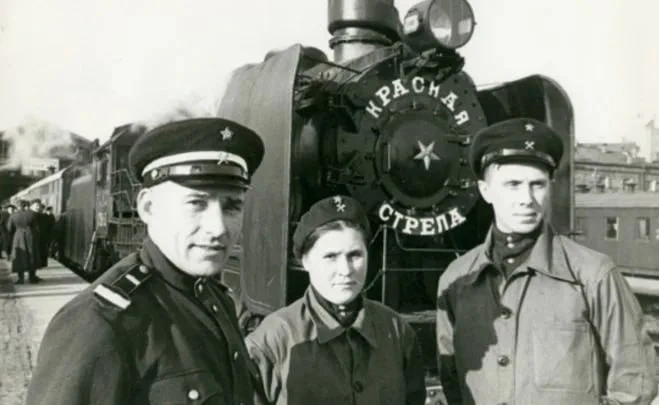 В этот день в 1931 году между Москвой и Ленинградом отправился в свой первый рейс леген...