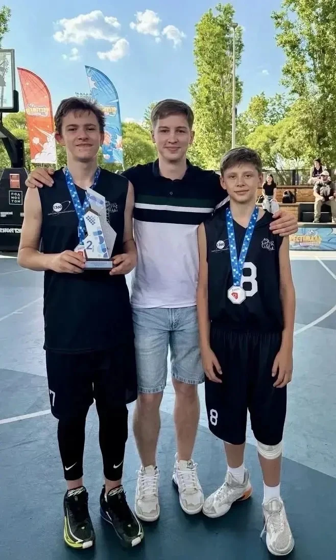 НАШ ГЛАВНЫЙ НАВИГАТОР   🙌🏻 Всем привет! На связи активисты нашего Образовательного квартала: Максим 
