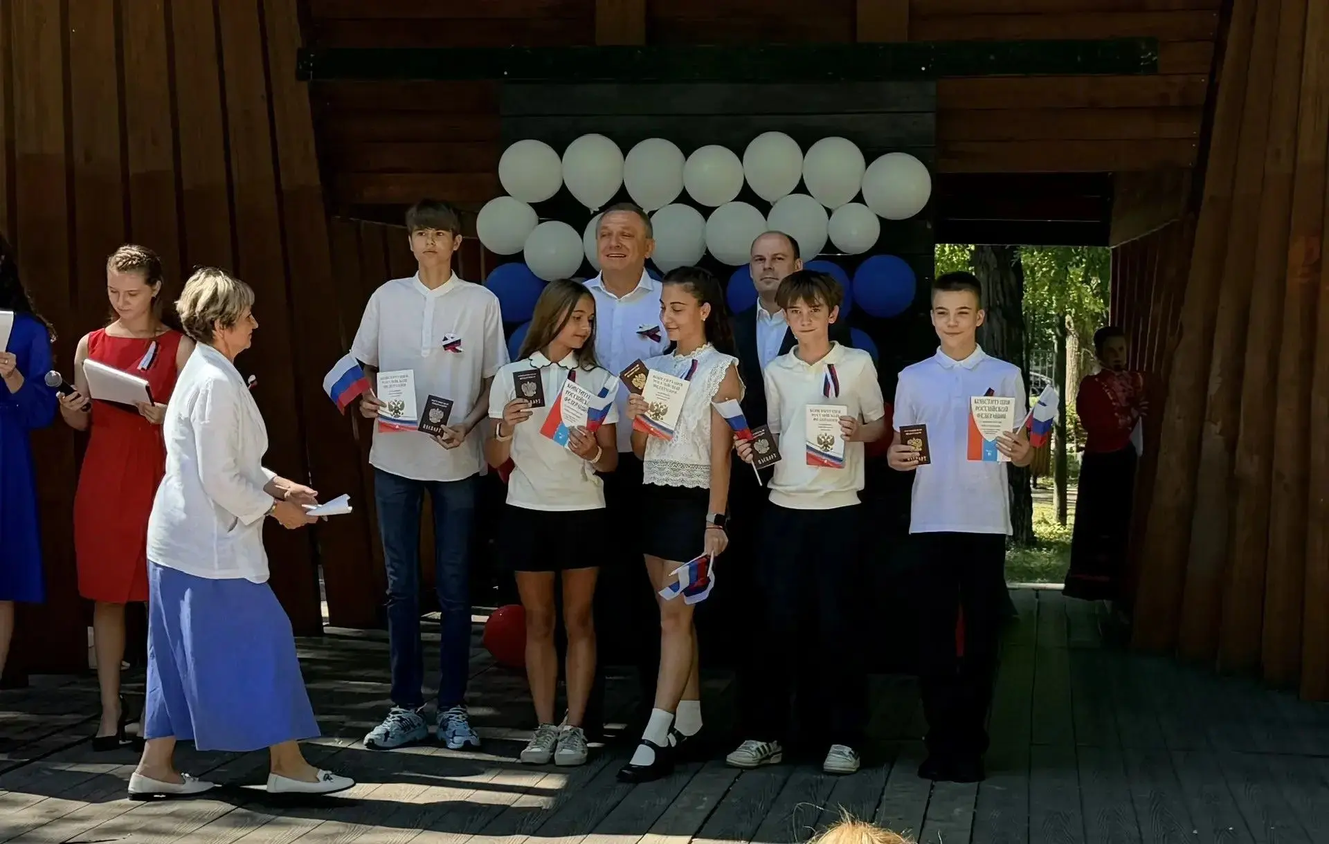 Торжественное вручение паспортов — важный шаг во взрослую жизнь!