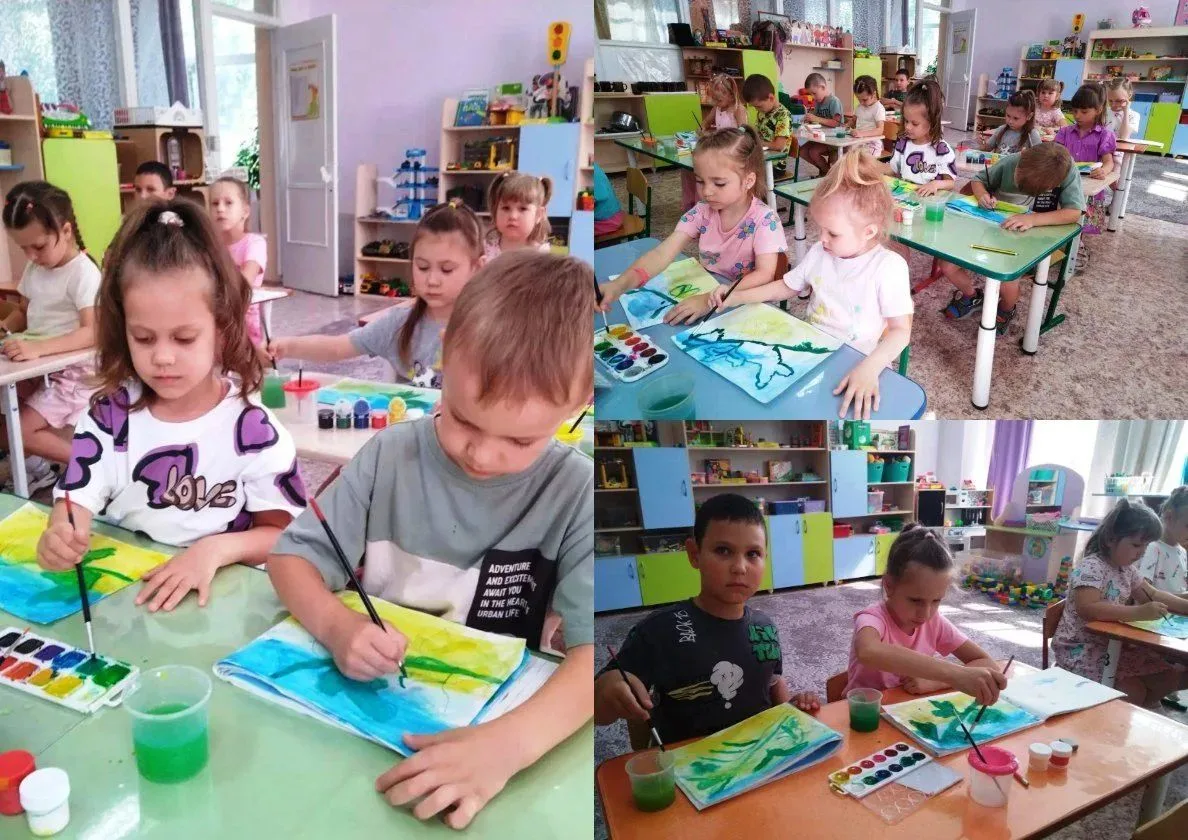 1️⃣4️⃣ июля — День смородины! 
Ребята из групп «Сказка» и «Ёлочка» посвятили занятие по рисованию эт