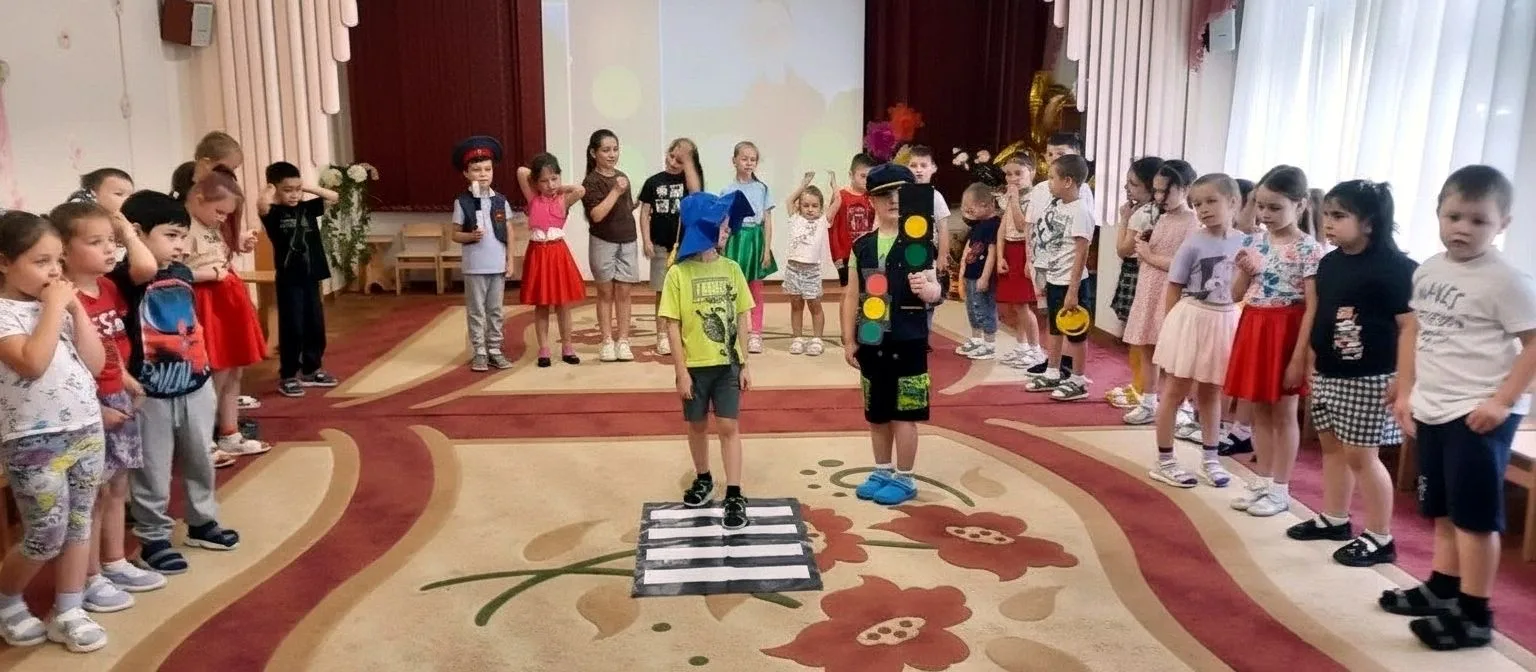 🎶 Замечательный музыкально-познавательный досуг "Наш друг Светофор" прошёл в здании №7!

Музыкальны