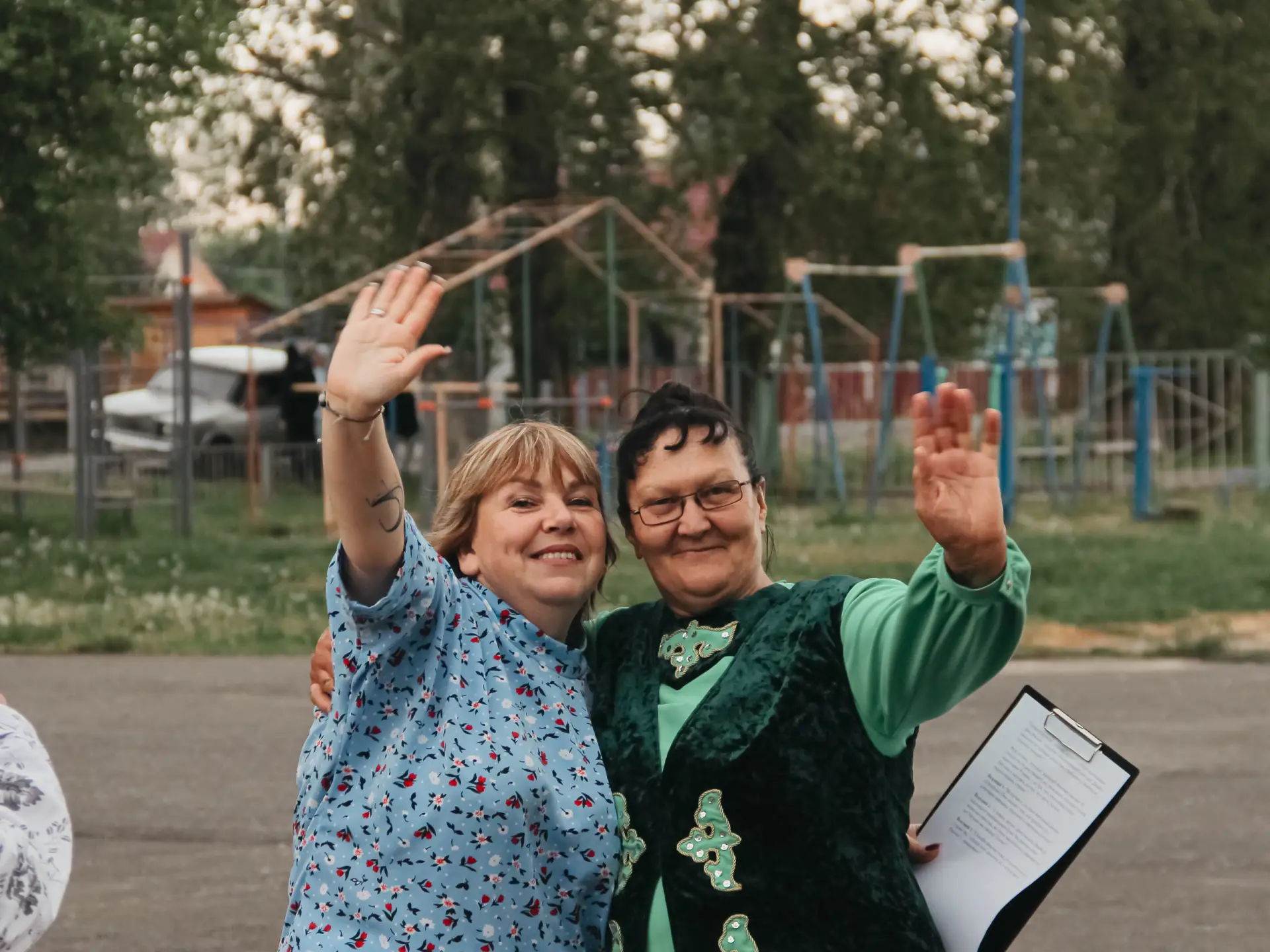 🇷🇺 12 июня на уличной сцене Бакчарского РДК состоялась тематическая дискотечная программа «Танцуй,