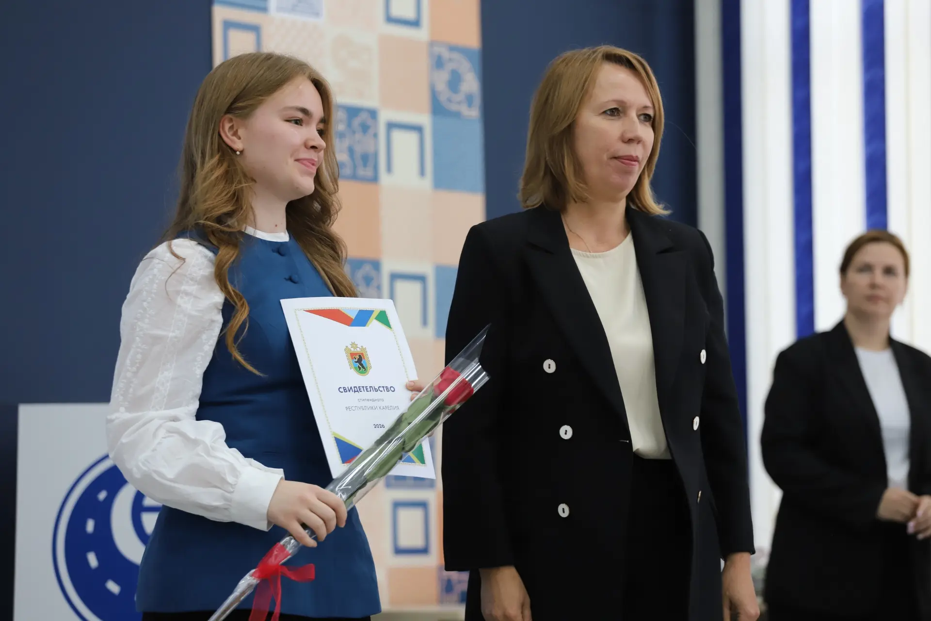 36 студентов техникумов и колледжей Карелии получили свидетельства стипендиатов Главы р...