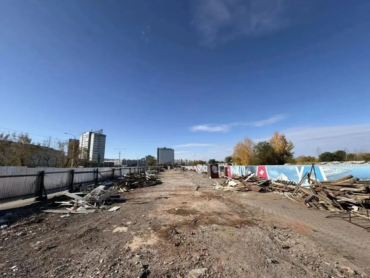 🏗️ Предмостная площадь освобождена: завершен снос павильонов в Красноярске