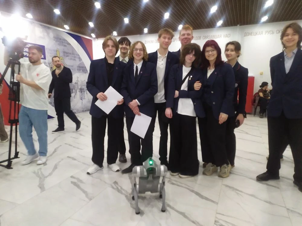 В Республиканском молодёжном центре «30/09» проходит II фестиваль робототехники. Органи...