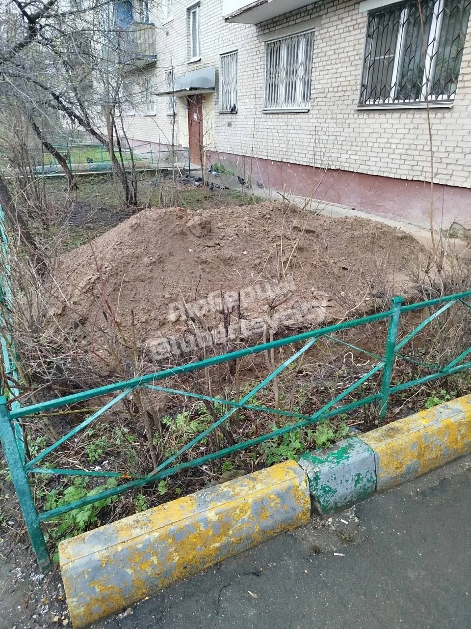 💭 От подписчика: «Добрый день! На мои жалобы на ужасный запах фекалиями в подъезде и квартирах по ад