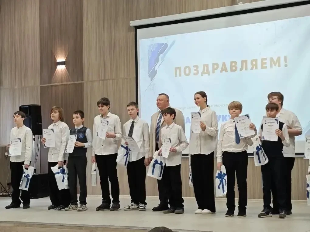 ПОЗДРАВЛЯЕМ!🎉🎈   Ученик 5Г класса Сорокин Георгий (классный руководитель Торопова Марина Сергеевна) 