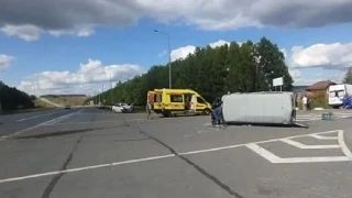 На трассе А-151 в Канашском районе столкнулись УАЗ и Lada Granta. В больницу доставили ...