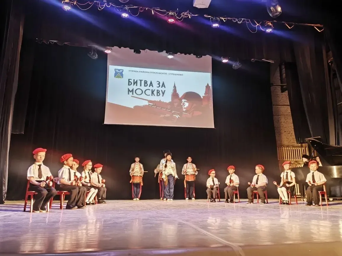 ПОБЕДНЫЙ РИТМ: НАШИ ЗВЁЗДЫ ЗАЖГЛИСЬ НА СЦЕНЕ «КРАСНОГО ОКТЯБРЯ»  Во Дворце культуры «Красный Октябрь