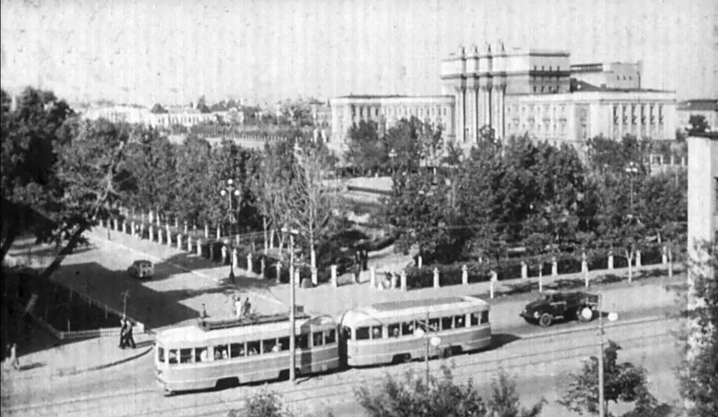 Площадь им. Куйбышева в 1960-е годы

📸 Ретро Самара

Ставьте реакции, если вам нравится наше ретро-