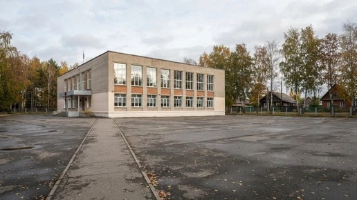 В школе №156 Екатеринбурга ученики пожаловались на тараканов и угрозы двойками