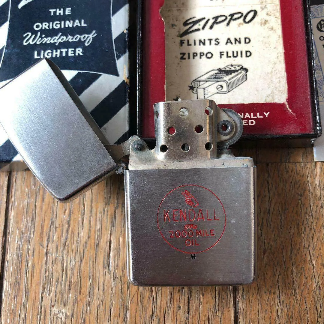 Винтажная Zippo "Kendall Motor Oil".