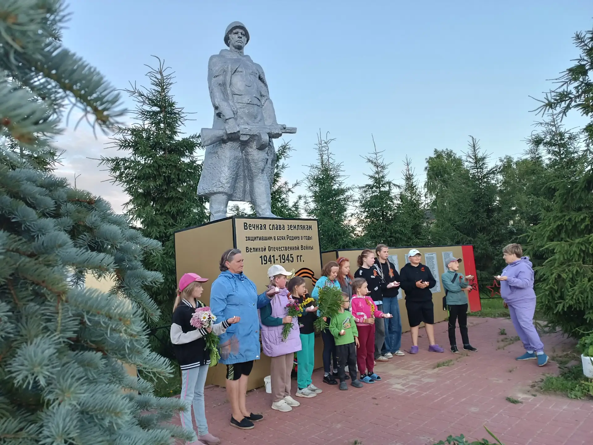 День Памяти и Скорби (6+)
22 июня - День Памяти и Скорби. В этот день мы вспоминаем жертв Великой От