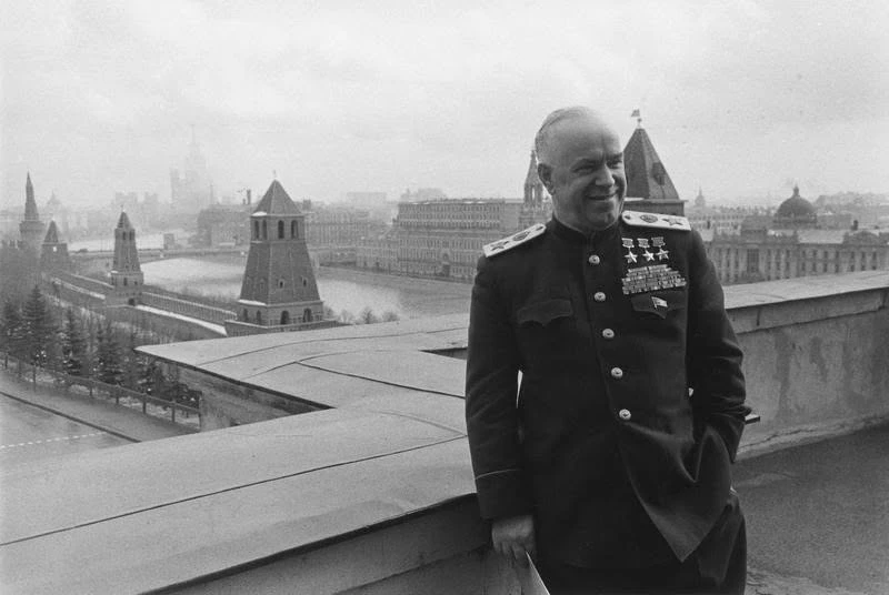 9 июня 1946 года маршал Георгий Жуков был снят с должности Главкома сухопутных войск и назначен кома