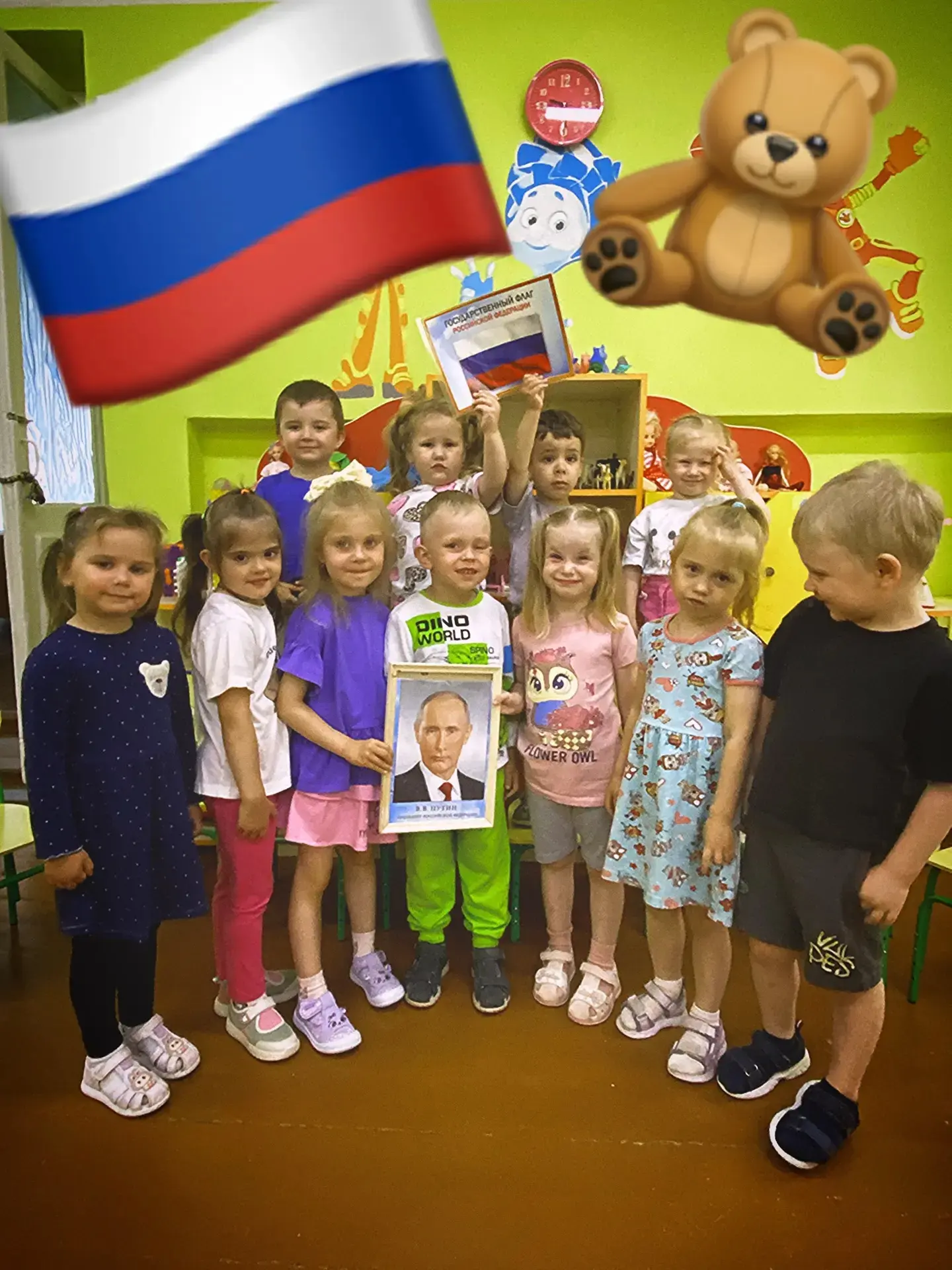 🇷🇺День России в детском саду: «Моя Родина — Россия»🇷🇺
    🇷🇺12 июня наша страна отмечает один 