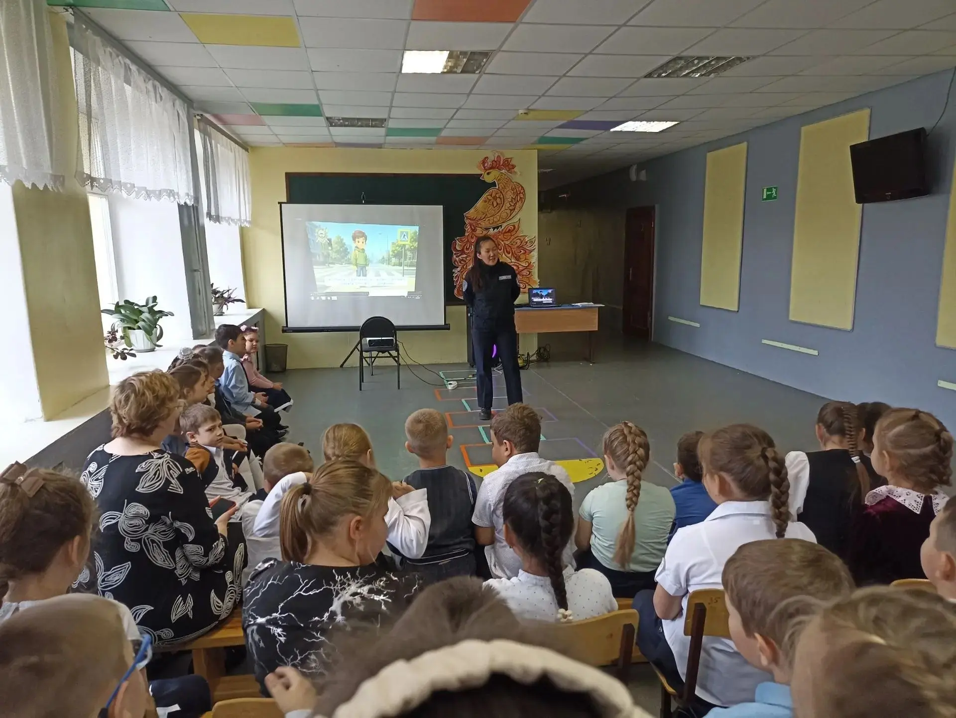 Сегодня для учеников начальной школы прошёл необычный урок. Его нет в расписании,  но о...