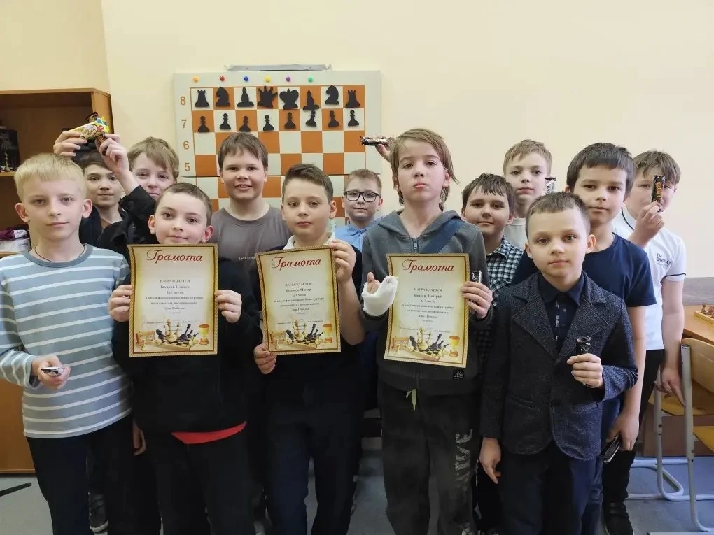 🏆В преддверии Дня Победы в нашей школе  прошло несколько шахматных турниров, посвященных этому важно