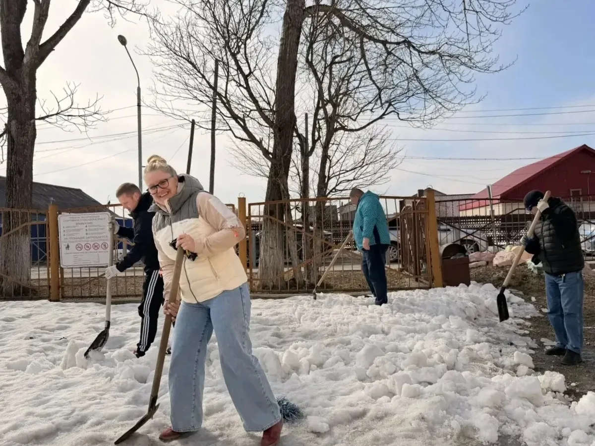 🧤 Общегородской субботник объединил самых активных южносахалинцев!    Город сегодня стал чище и уютн