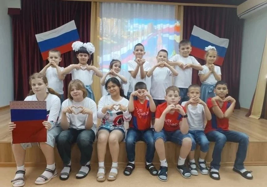 Мероприятия, приуроченные ко Дню России, состоялись в подведомственных учреждениях министерства соци