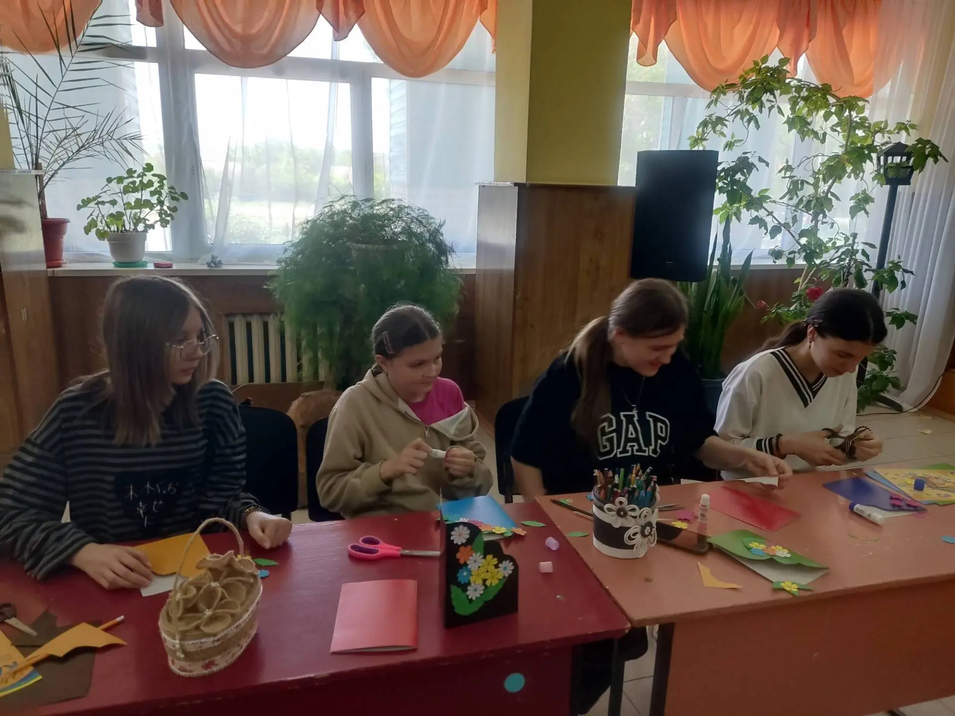 В Стычновском доме культуры прошёл мастер-класс по изготовлению открыток «Спасибо за жи...