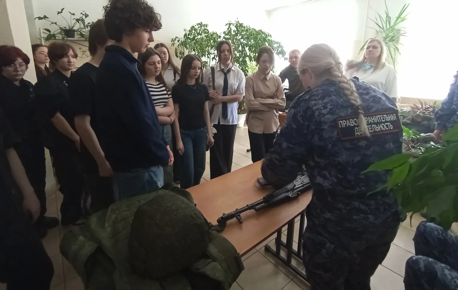 🚀 Шаг к будущему: 9 «Б» класс на областном интенсиве в Экономическом университете!   🗓 17 февраля на