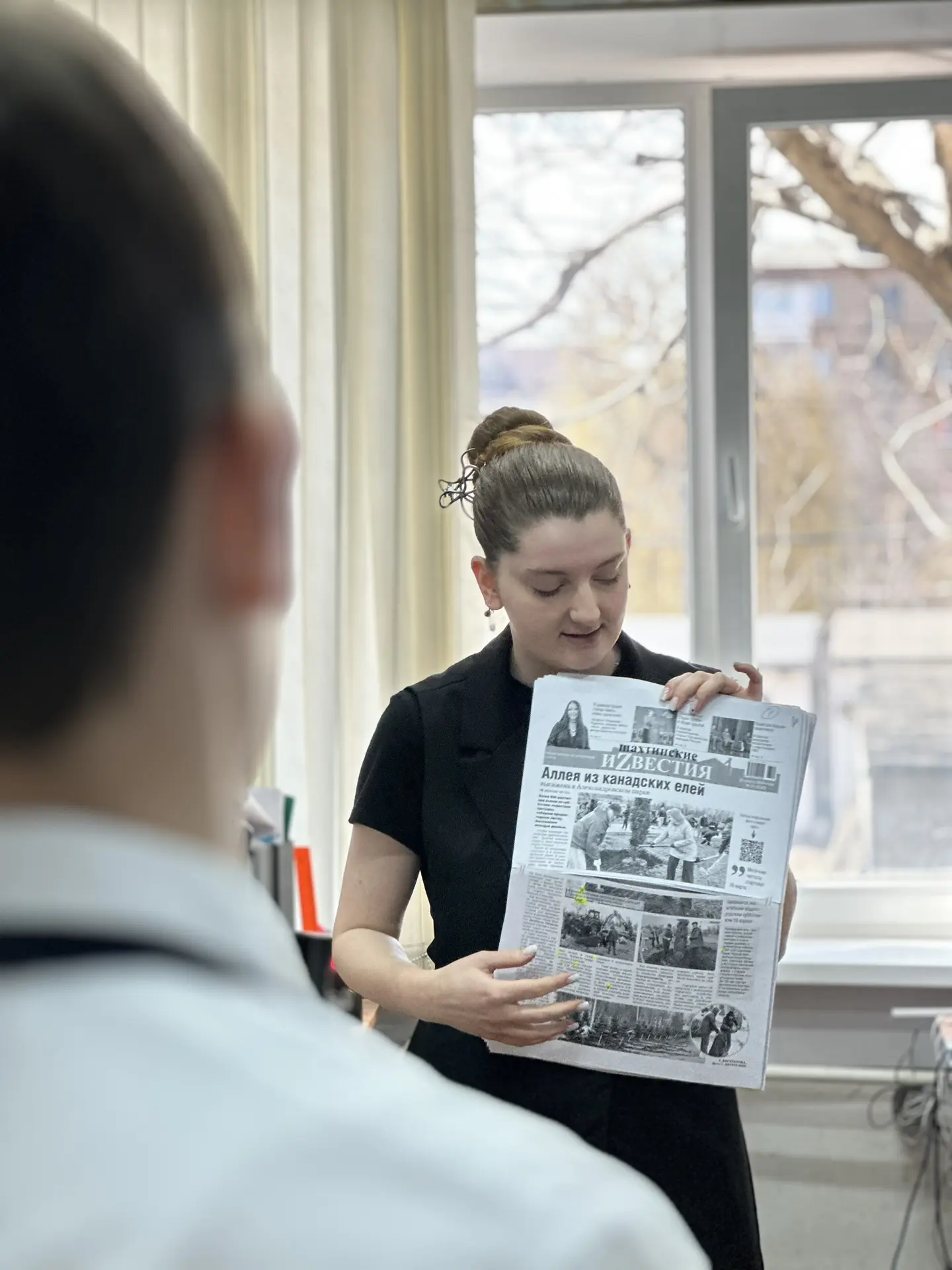 📰✨ Экскурсия в мир новостей! ✨📰  Учащиеся полицейского класса школы №38 вместе с заместителем предсе