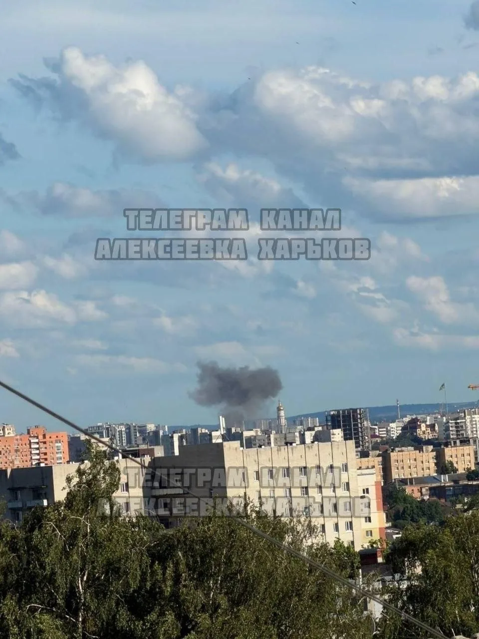 Фото места удара в Харькове.