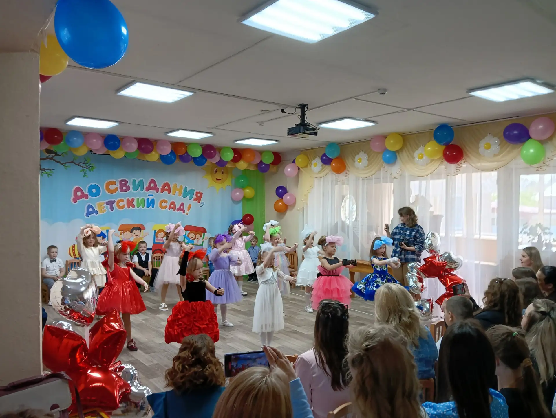 Слышите, стучат часы