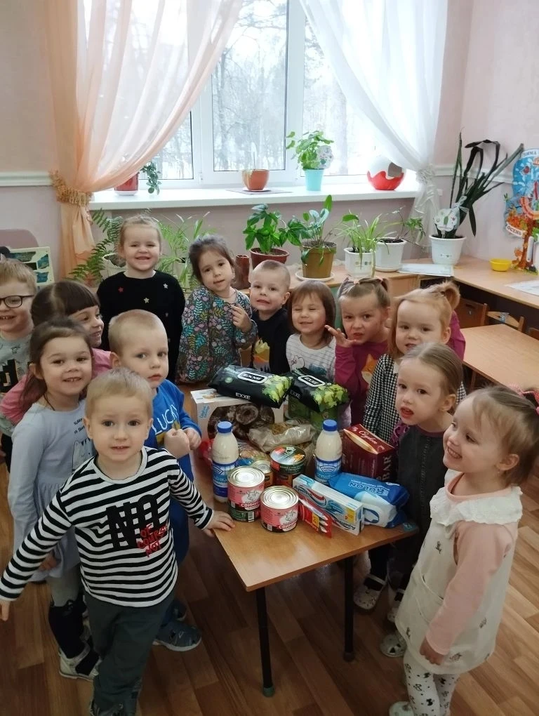 В преддверии Дня защитника Отечества, воспитанники, родители и сотрудники детского сада присоединили