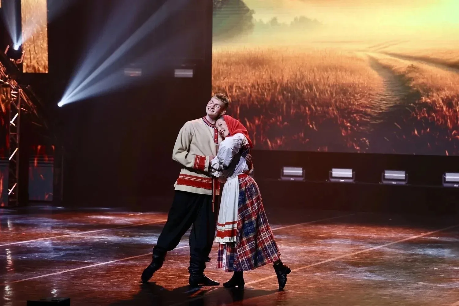 #ДополнительноеОбразование  ✨ «Калинка» — лауреат «Уральского перепляса»! 🎉  С 10 по 12 апреля в Чел